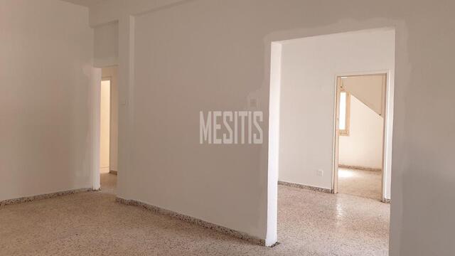 apartment-c16a0f7c-62ca-4a2f-8200-c6f5481501f8_Wtr.jpg