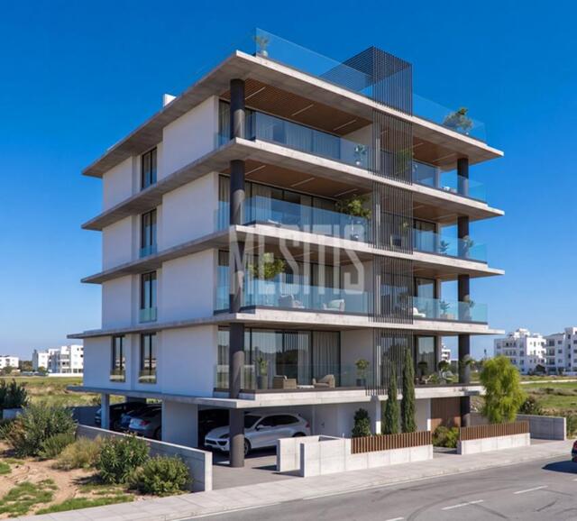 apartment-81f3f7df-1bb7-4ad3-a1bf-1335dc13e2fb_Wtr.jpg