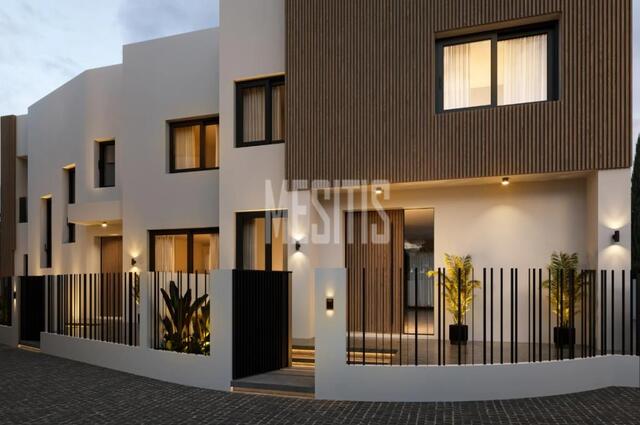 detachedHouse-9ddb500b-7aa6-49d5-a160-41456d20ac0e_Wtr.jpg
