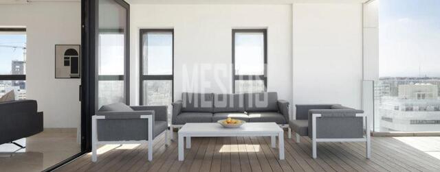 apartment-e7463196-e3d6-4eea-bd23-9e23ccea45a4_Wtr.jpeg