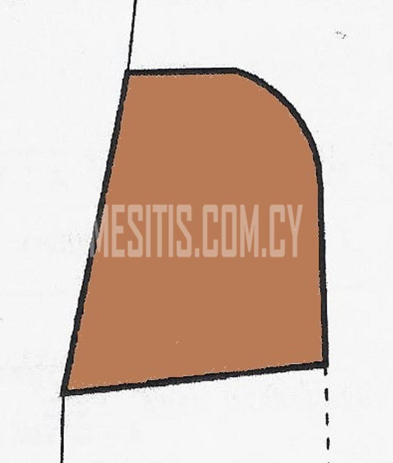 plot-fbd11008-43e7-4d4c-be99-5a191f07581e_Wtr.jpeg