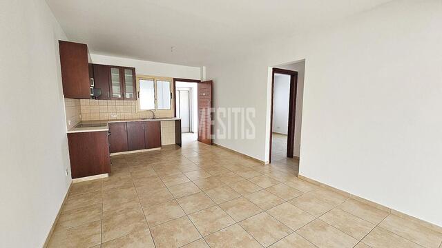 apartment-b499488e-f41a-4f24-b1fa-d70a38fe69db_Wtr.jpg