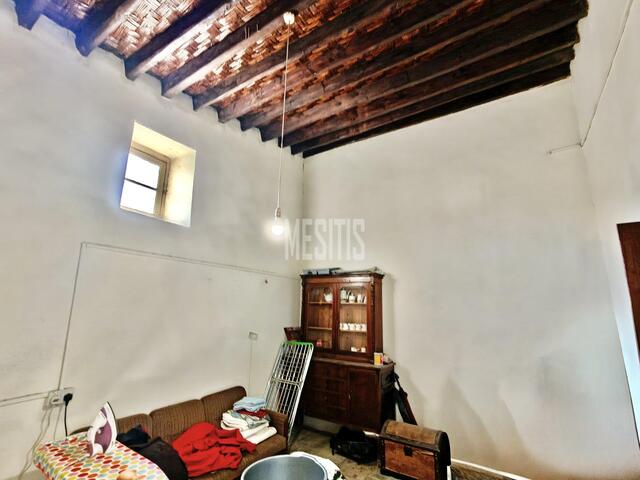Well-maintained 3-Bedroom Listed House for Sale in Kaimakli Area, Nicosia – photo 7