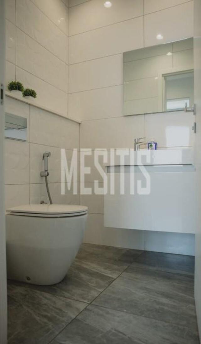 apartment-fe9990b7-cb77-4750-bab2-c1067e7da839_Wtr.jpeg