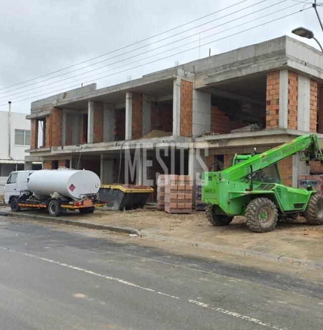 detachedHouse-60ea988b-a647-4f73-b211-b8b91d7ead15_Wtr.jpg