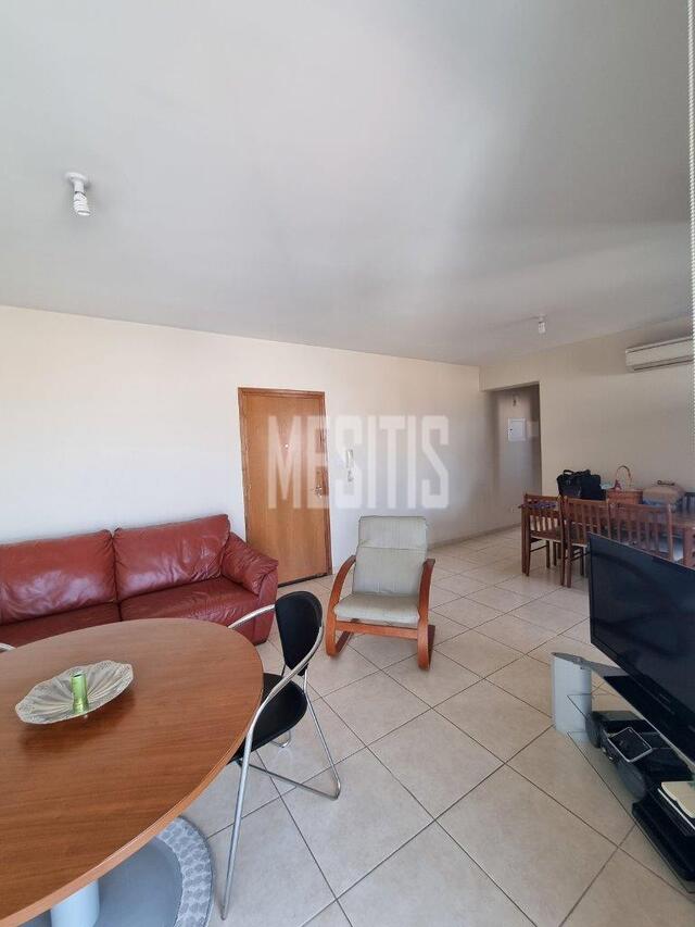 apartment-77b04452-10bc-4a7b-9920-e2e958b7ad7f_Wtr.jpg