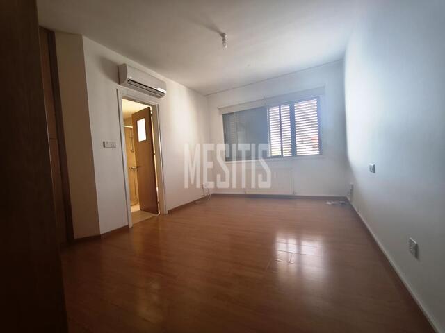 apartment-a02889c1-e841-4ea4-8399-4349aca91395_Wtr.jpg