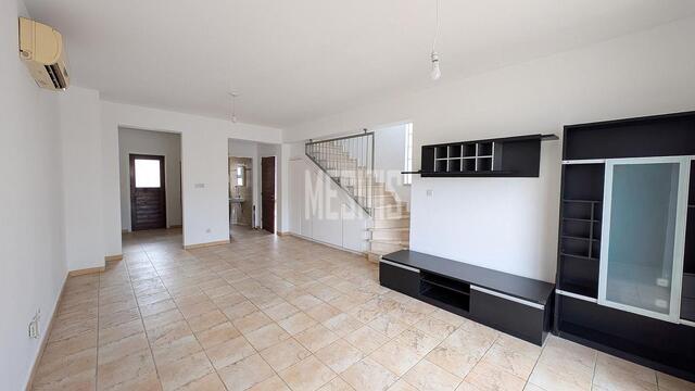 detachedHouse-ca9150dc-e171-459c-a78e-e5f381d63ef9_Wtr.jpg