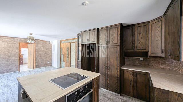 4 Bedroom Semi Detached House for Sale in Larnaka – photo 6