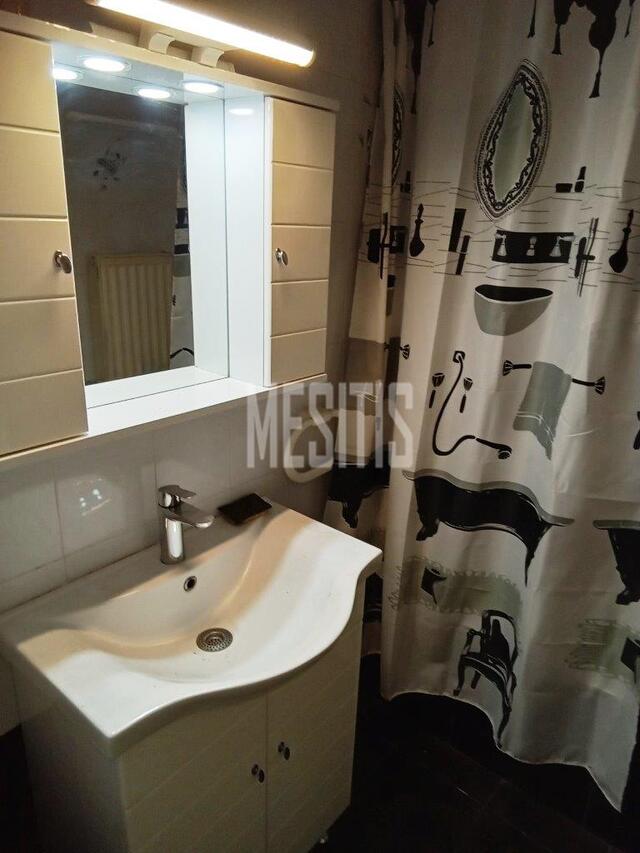 apartment-9e2ba0d9-64a5-4dcc-9add-232d9cc28966_Wtr.jpg
