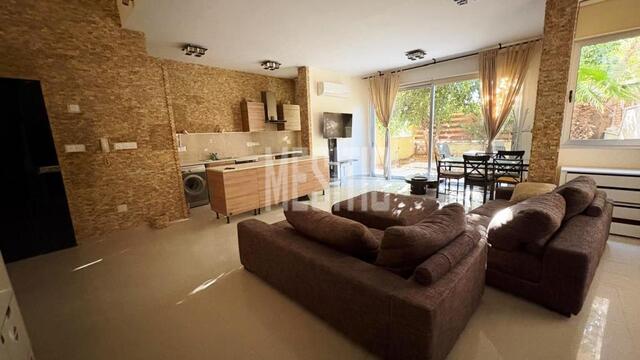 apartment-6af1d867-458c-49e0-b74c-84a9b6a409f3_Wtr.jpg