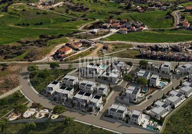 detachedHouse-80cbe98e-19bd-475d-9bda-3d31eb7b4dcb_Wtr.jpg