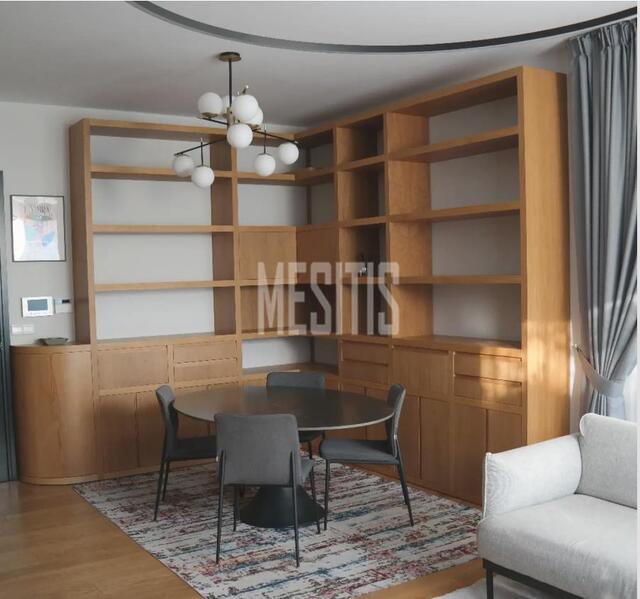 apartment-0b0fe4f5-c70b-4960-9237-fefb031089a8_Wtr.jpg