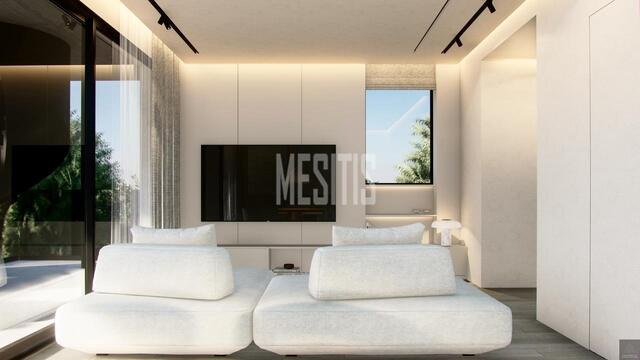 apartment-f652bb32-b853-4894-9fca-d8e2622150e3_Wtr.jpg
