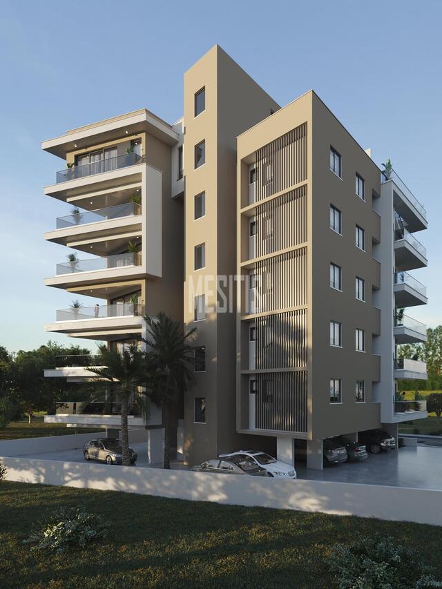 apartment-55bacc89-5b1a-44d2-af79-78d526bd39be_Wtr.jpg