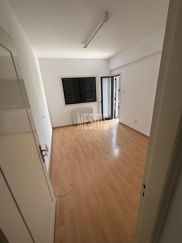 apartment-d9968a56-affd-492c-8eaa-d73ed77c1faf_Wtr.jpeg