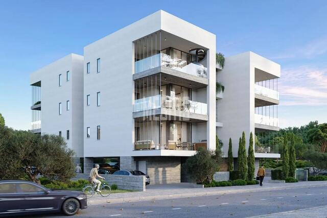 apartment-11290bb1-e4ae-4705-9f2f-20693c5bfc45_Wtr.jpeg