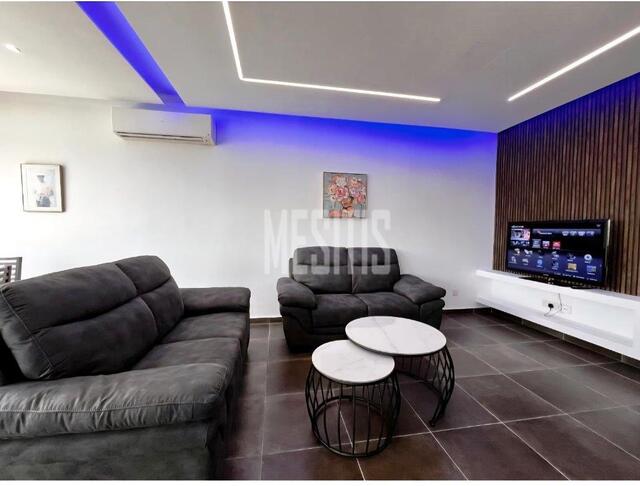 apartment-5be4cb4a-b2c9-4da5-bff2-8a310e0f8edc_Wtr.jpg