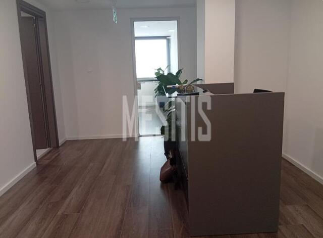 office-d4ccd693-5fe3-446f-bf86-fb25455fa068_Wtr.jpg