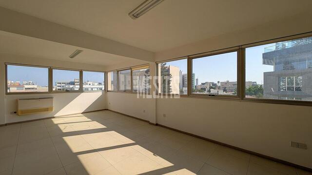 office-19a416e9-87bb-4c86-965d-f21a79940117_Wtr.jpg