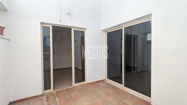 apartment-ee05dcec-80ef-48ec-b764-9827085389b2_Wtr.jpg