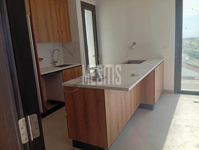 apartment-ef25e898-d63c-4d26-9c56-f44f33a8fdad_Wtr.jpg