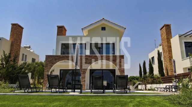 detachedHouse-67e6da61-e517-4be9-8111-504cde437a6e_Wtr.png