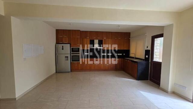 detachedHouse-4a55b9a5-ead2-499d-89bd-821e7b701707_Wtr.jpg