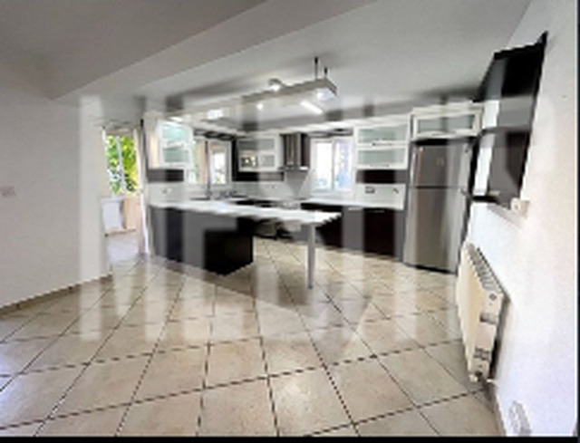 apartment-57b8eeb3-2923-4a25-8c4a-645f02b5964e_Wtr.png