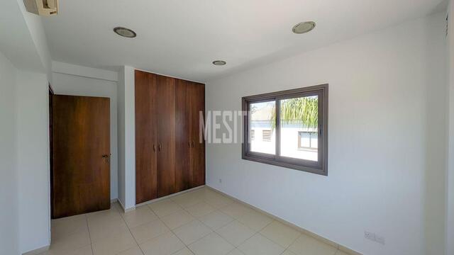 detachedHouse-d563f17b-f110-4926-b94f-b22b8f7af547_Wtr.jpg