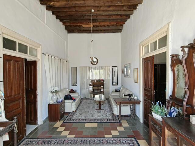 Well-maintained 3-Bedroom Listed House for Sale in Kaimakli Area, Nicosia – photo 2