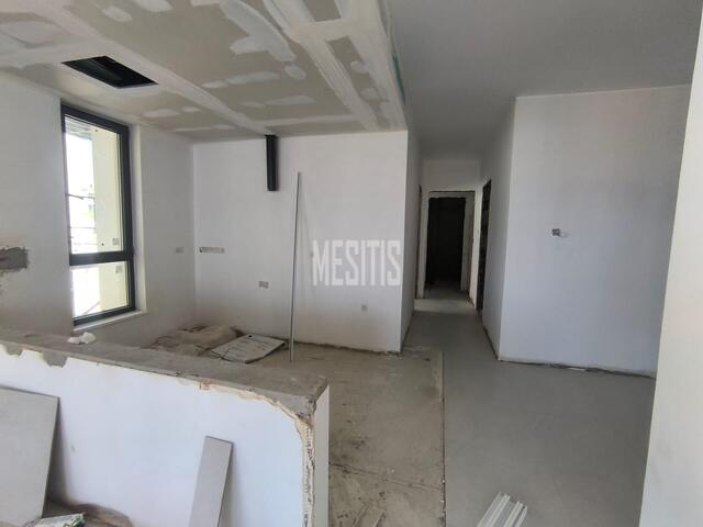 apartment-19651a3c-d4b9-4442-8d31-05d48fd9ea52_Wtr.jpg