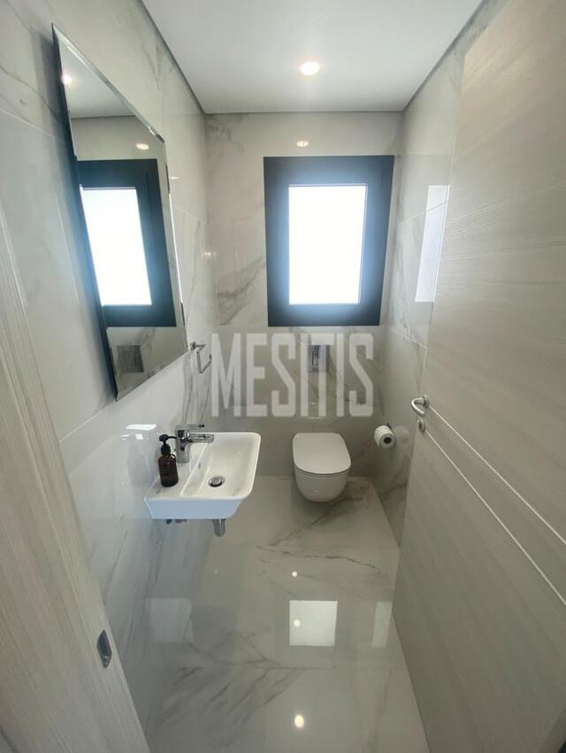 apartment-8e8c448f-cb01-4b5e-bed6-c897b44226f5_Wtr.jpeg