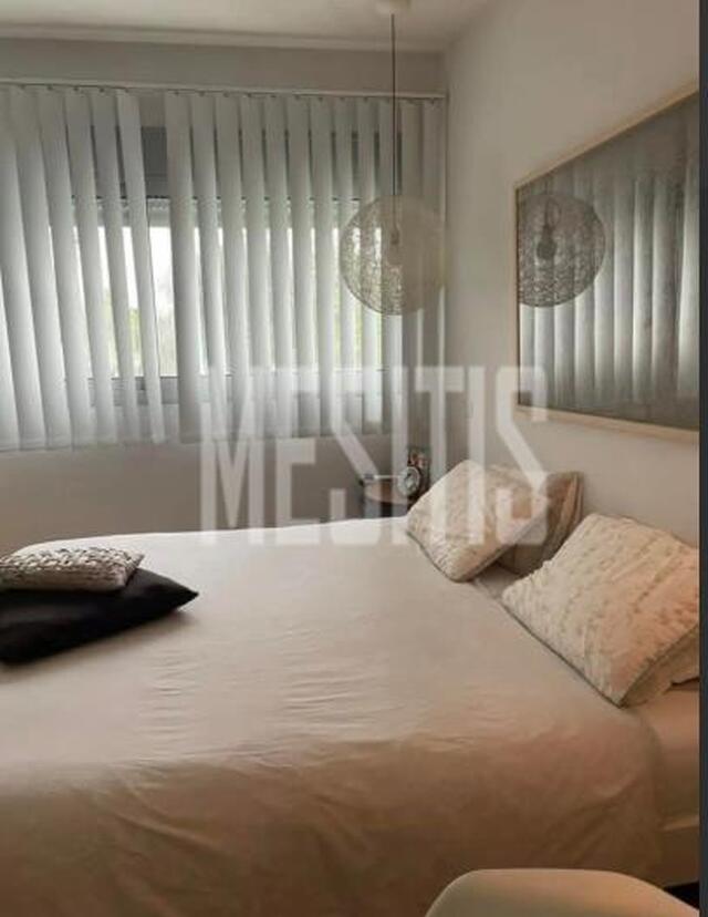 apartment-85b51acb-9861-422e-a131-f0e81f501641_Wtr.jpg