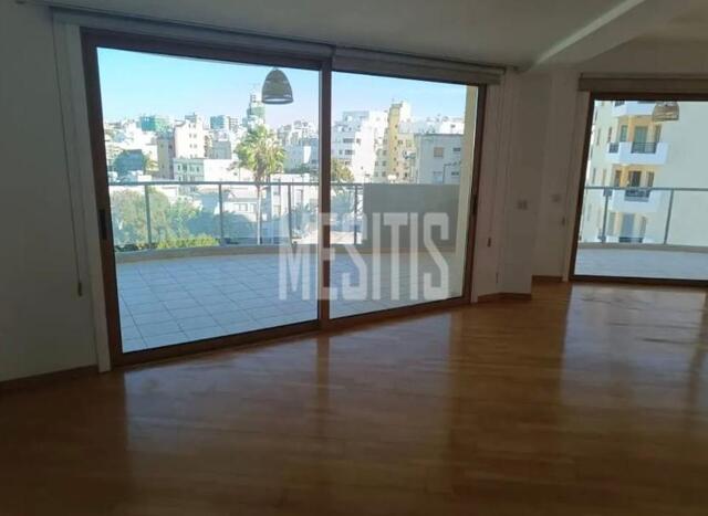 apartment-16fdfe54-1a1a-4d3c-bbc6-1882f83c3caa_Wtr.jpg