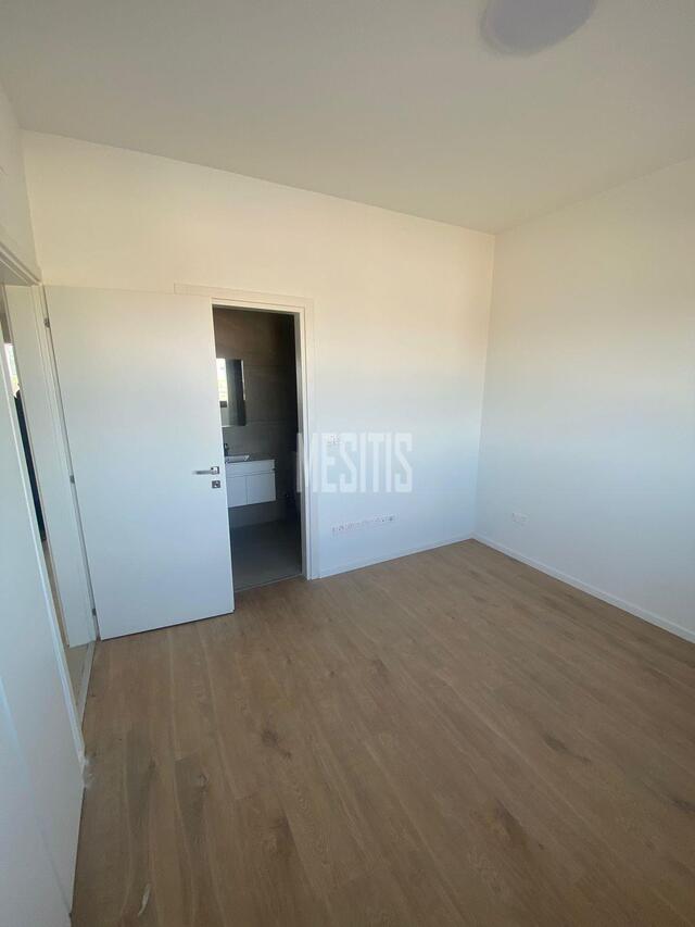 apartment-b9fee1c5-f874-4103-9dec-5e5f6a1fddb6_Wtr.jpeg