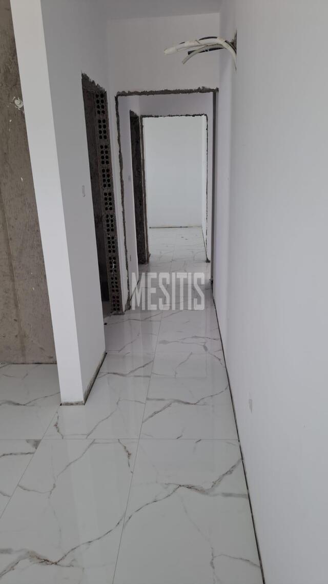 apartment-ae0a8065-726f-41ac-9d3f-c3fd16b2ad56_Wtr.jpg