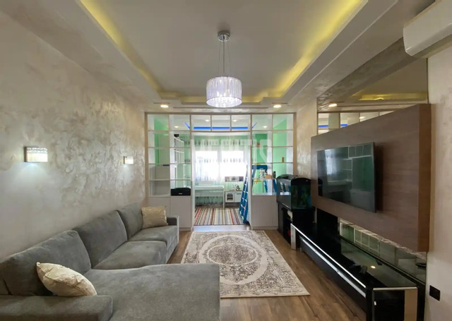 apartment-ed3177b3-65ef-48ed-9a2d-3dca2f2bd9a5_Wtr.png