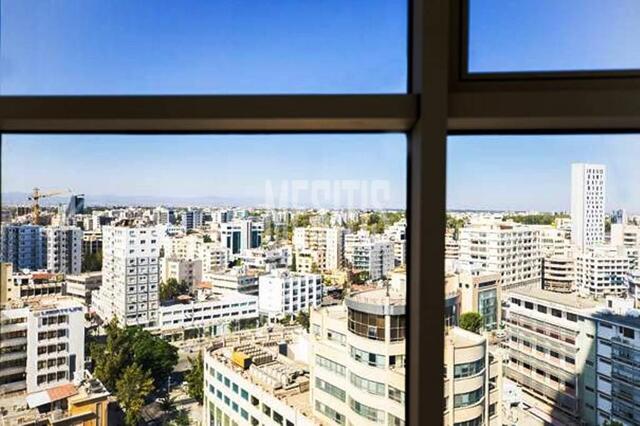 apartment-7ee7d5ab-1fb9-4b85-8235-5082f20c7fab_Wtr.jpeg