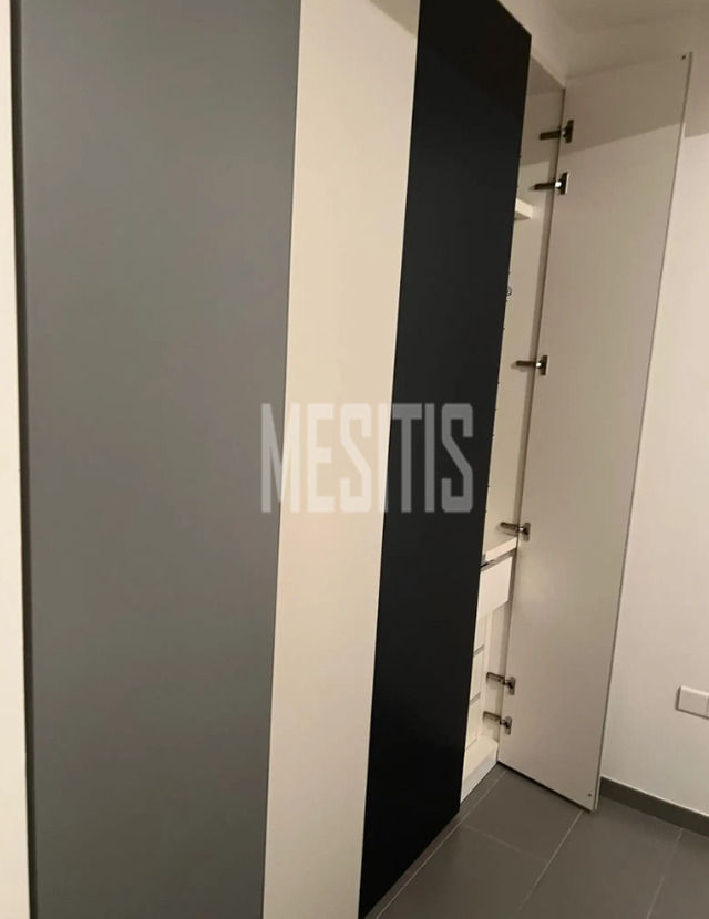 apartment-3db8f2ba-f3e5-4c14-86ae-b709f3f98ee6_Wtr.png