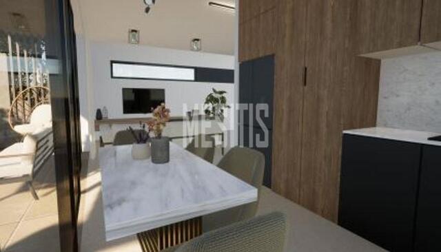 apartment-462ad285-150a-4066-917a-5239a89eba6a_Wtr.jpg