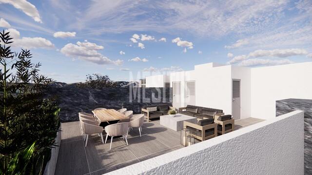apartment-03108935-6978-4f7c-b636-aa0dd66ec7b3_Wtr.jpg