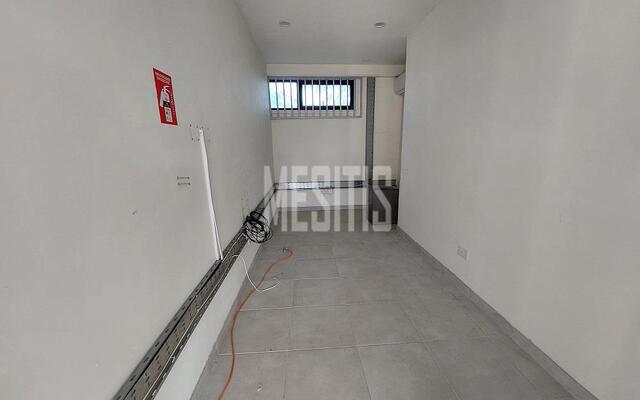 store-06df8ca3-3ded-4af2-8df3-1487acaacd34_Wtr.jpg