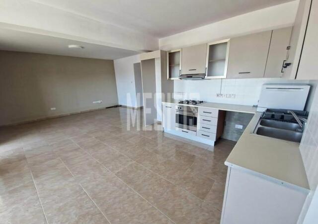 apartment-9252e45c-cfa4-46ca-8c86-5370b22cc2e5_Wtr.jpg