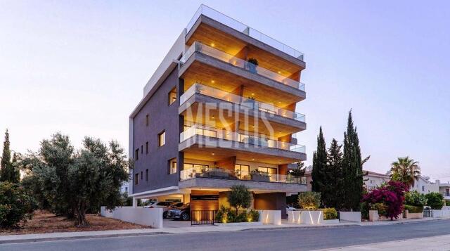 apartment-b9a4d8c7-c468-4c42-96ff-af4d6245d719_Wtr.jpg