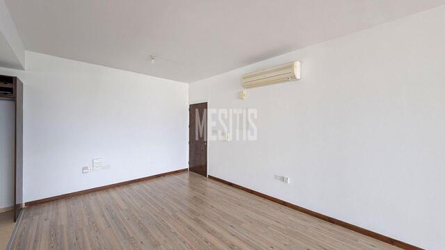 apartment-bc7a327f-eb62-45d5-ab94-0aba19e0a42e_Wtr.jpg
