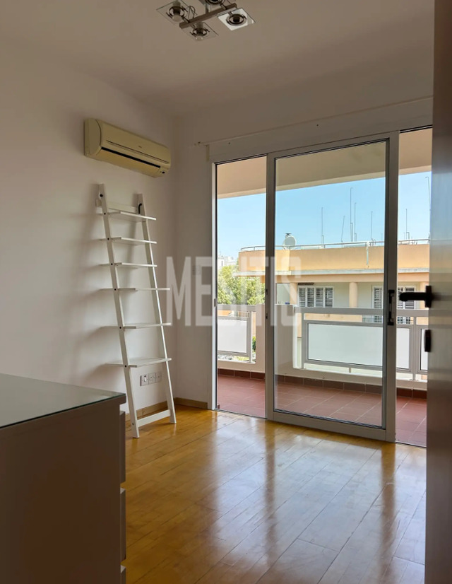 apartment-f65d4242-9587-49b7-a87f-7f2b055060e4_Wtr.png