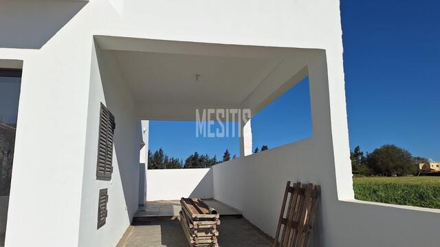 detachedHouse-9d89616b-31e6-4501-af61-a11d645af480_Wtr.jpg