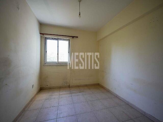 apartment-b6f5e7bb-f102-4970-ac6b-1754b1ce6b33_Wtr.jpg