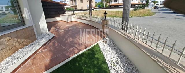 Elegant 4 Bedroom Corner House with Garden for Sale in Archangelos – photo 7